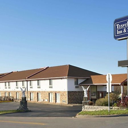 Travelodge Inn & Suites By Wyndham Muscatine Exteriér fotografie
